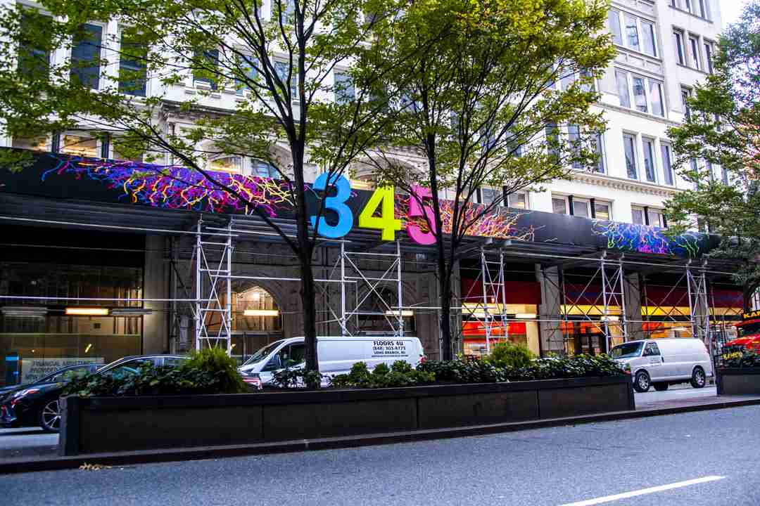 Art on 345 Park Ave South