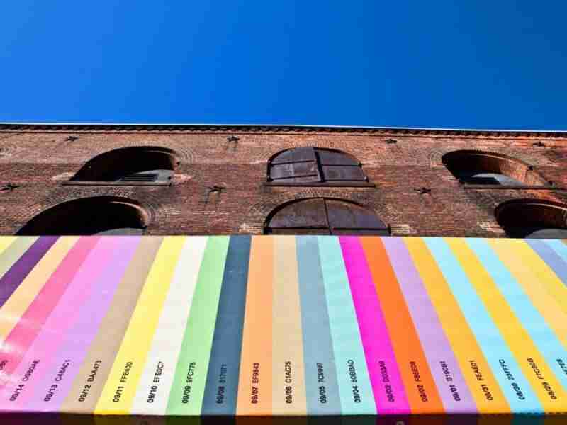 Chromatweet : Can you feel color now? Tones by Pantone