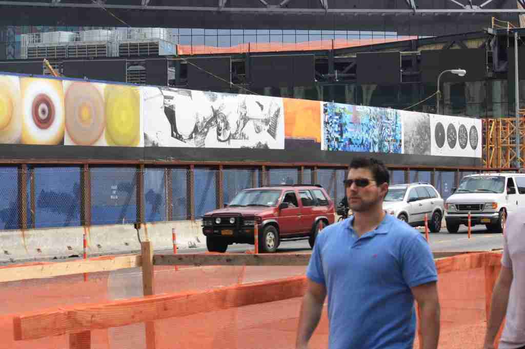 Ratner teams up with Brooklyn artists at AY construction site, The Real Deal